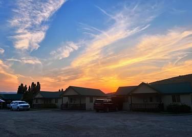 Sleepy J Cabins - Swan Valley, Idaho - glamping.directory