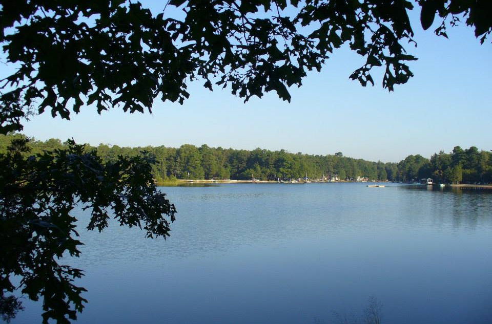 Belhaven Lake RV Resort - Egg Harbor City, New Jersey - glamping.directory