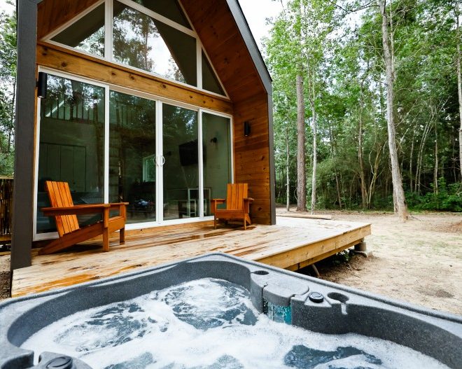 Stay in Babia, Luxury Glamping Cabins with Hot Tubs | Romantic Getaways in Texas - Montgomery, Texas - glamping.directory