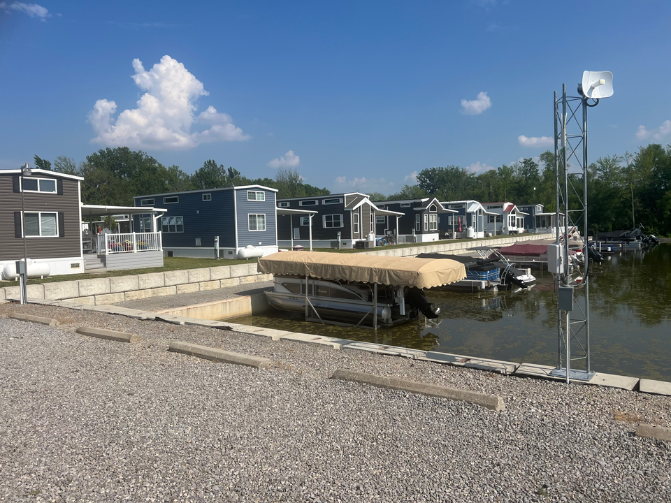 Flip Flop Cove Campground - Belle Center, Ohio - glamping.directory