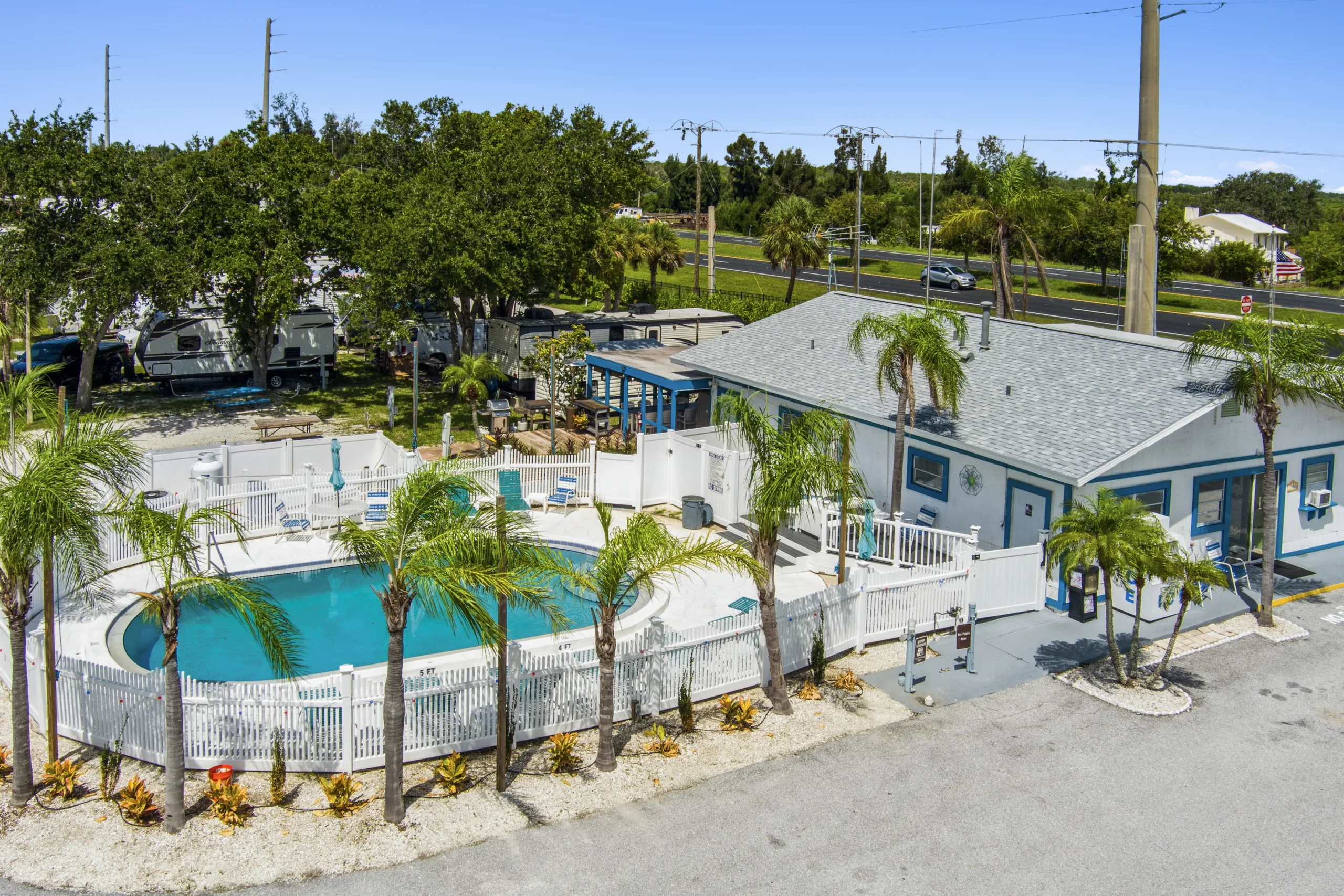 Myakka River RV Resort - North Port, Florida - glamping.directory