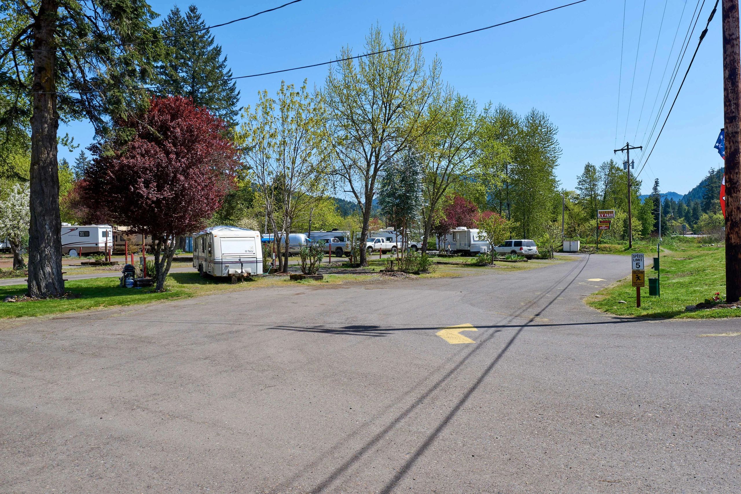 Oakridge RV Park - Oakridge, Oregon - glamping.directory