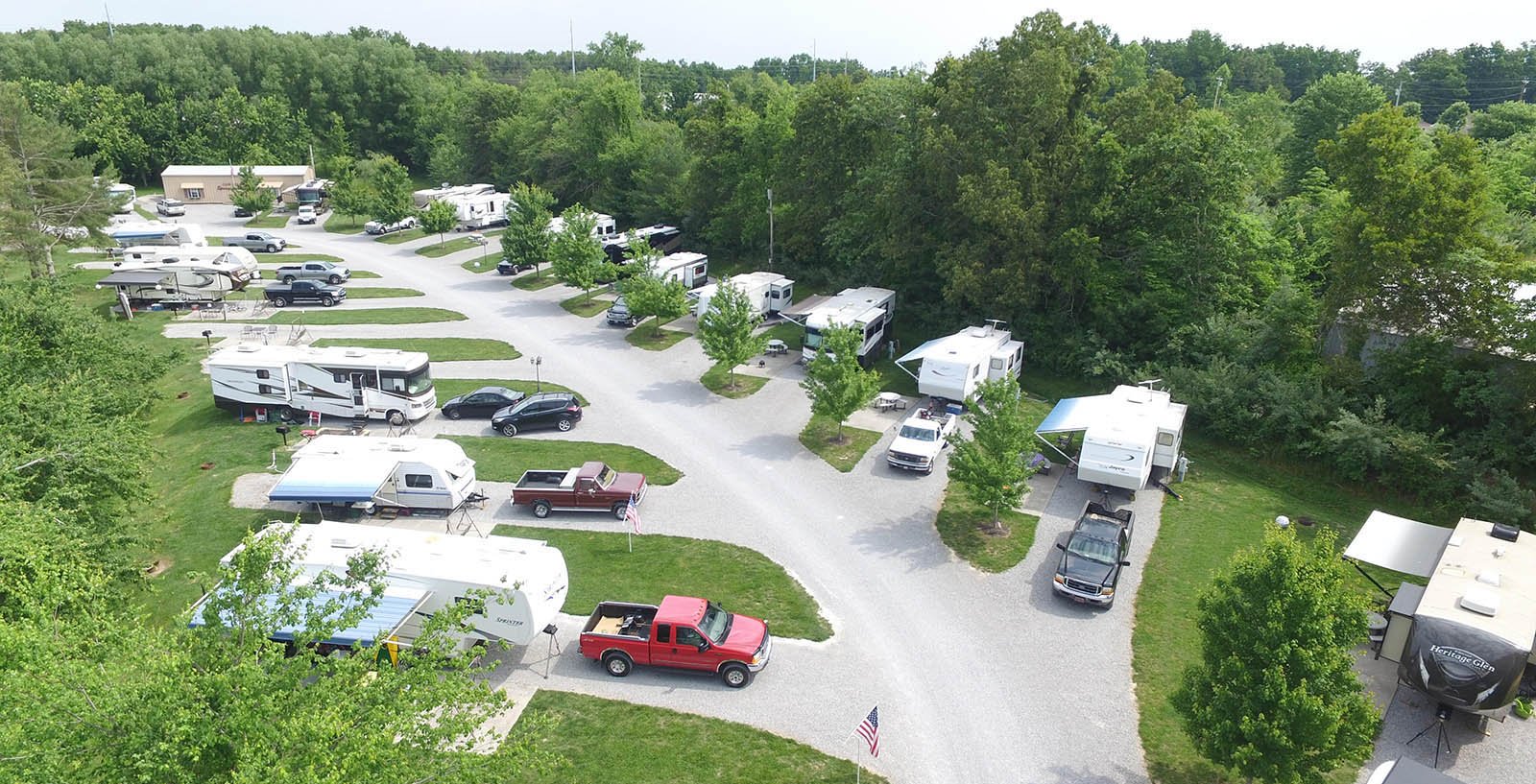 Spring Lake RV Resort - Crossville, Tennessee - glamping.directory