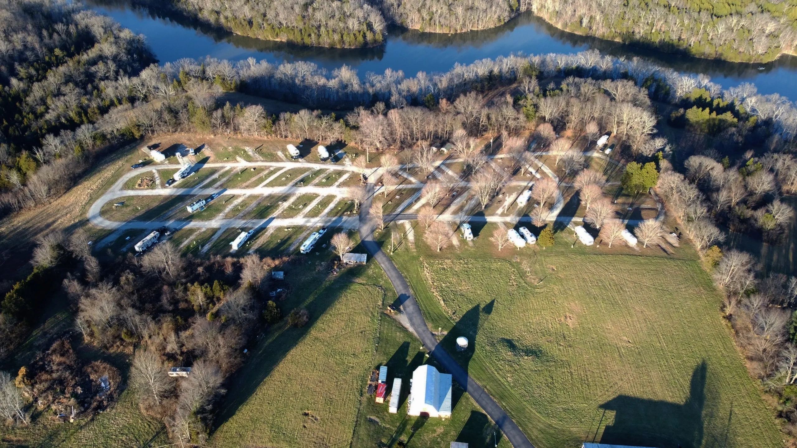White Acres Campground - Bardstown, Kentucky - glamping.directory