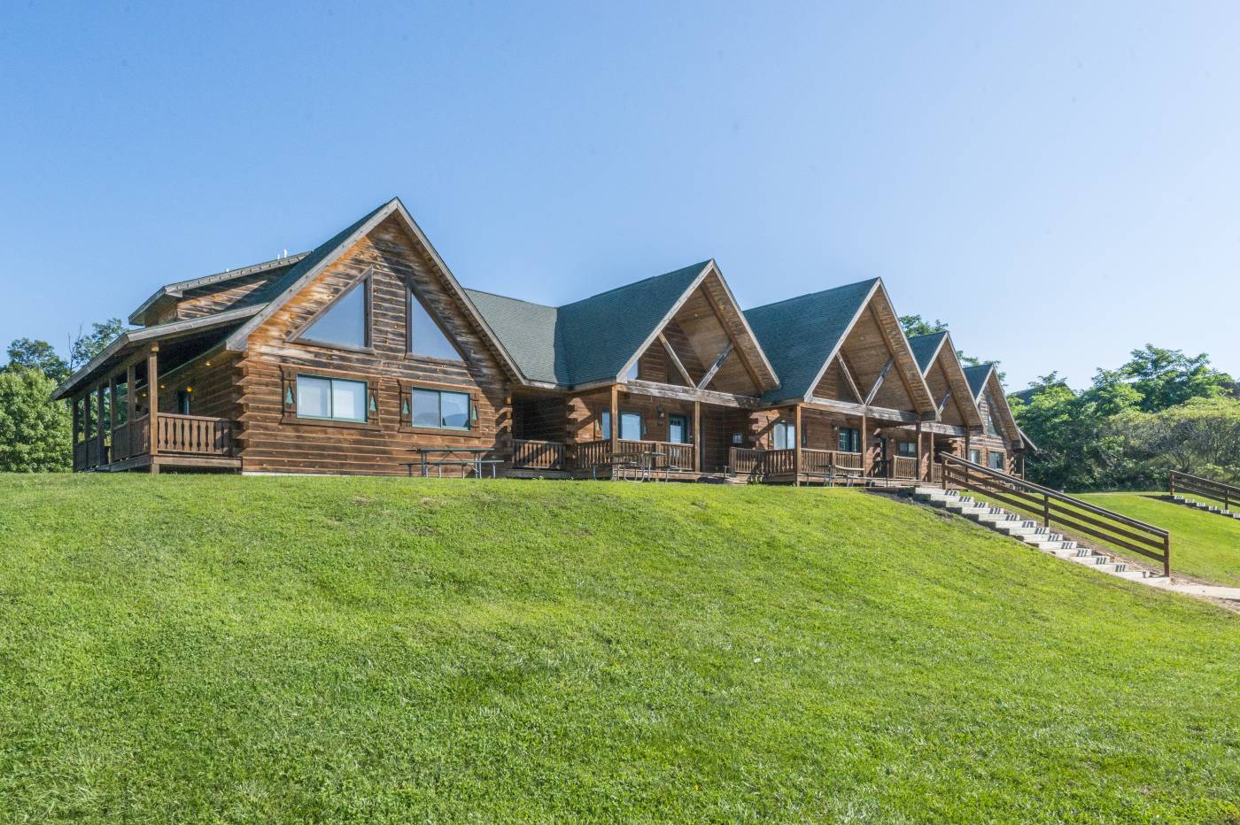 Warrens Lodging - Warrens, Wisconsin - glamping.directory
