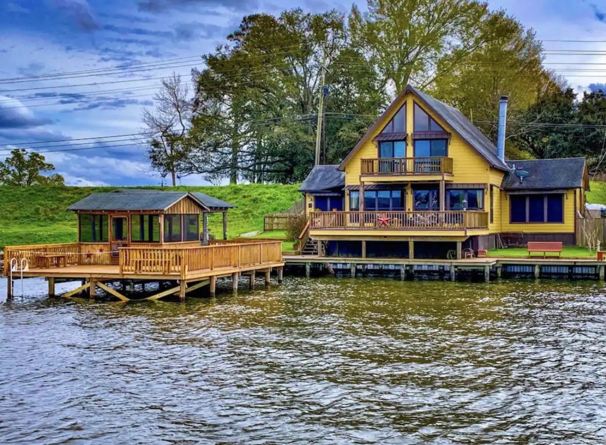 Chateau Jarreau - Oscar, Louisiana - glamping.directory