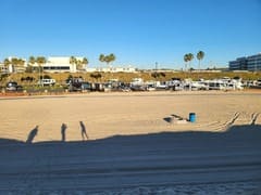 Dockweiler RV Park - Playa Del Rey, California - glamping.directory