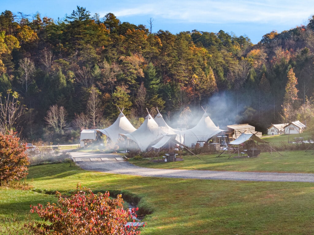 Under Canvas Great Smoky Mountains - Pigeon Forge, Tennessee - glamping.directory