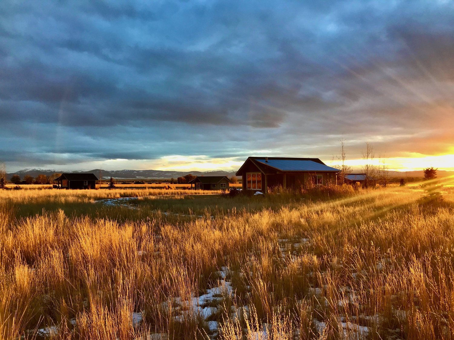 Ross Creek Cabins - Belgrade, Montana - glamping.directory