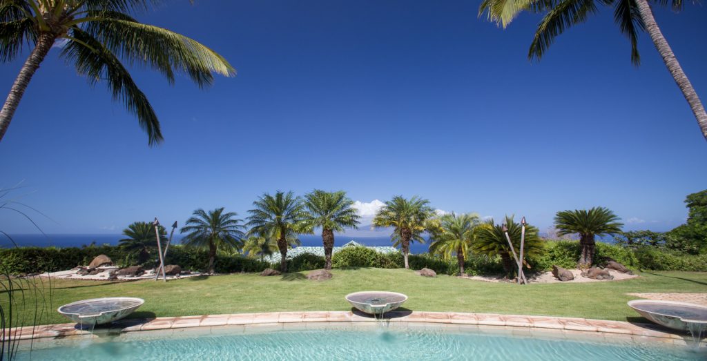 Ho'oilo House Bed and Breakfast - Lahaina, Hawaii - glamping.directory