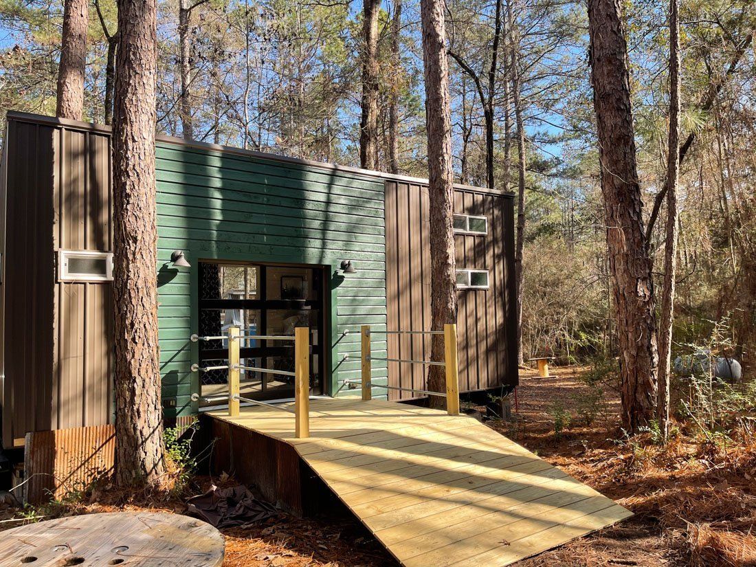 Longleaf Piney Resort - Hattiesburg, Mississippi - glamping.directory