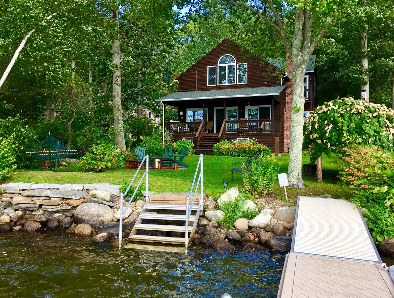 Lakeside Ferns Vacation Home - East Hampton, Connecticut - glamping.directory