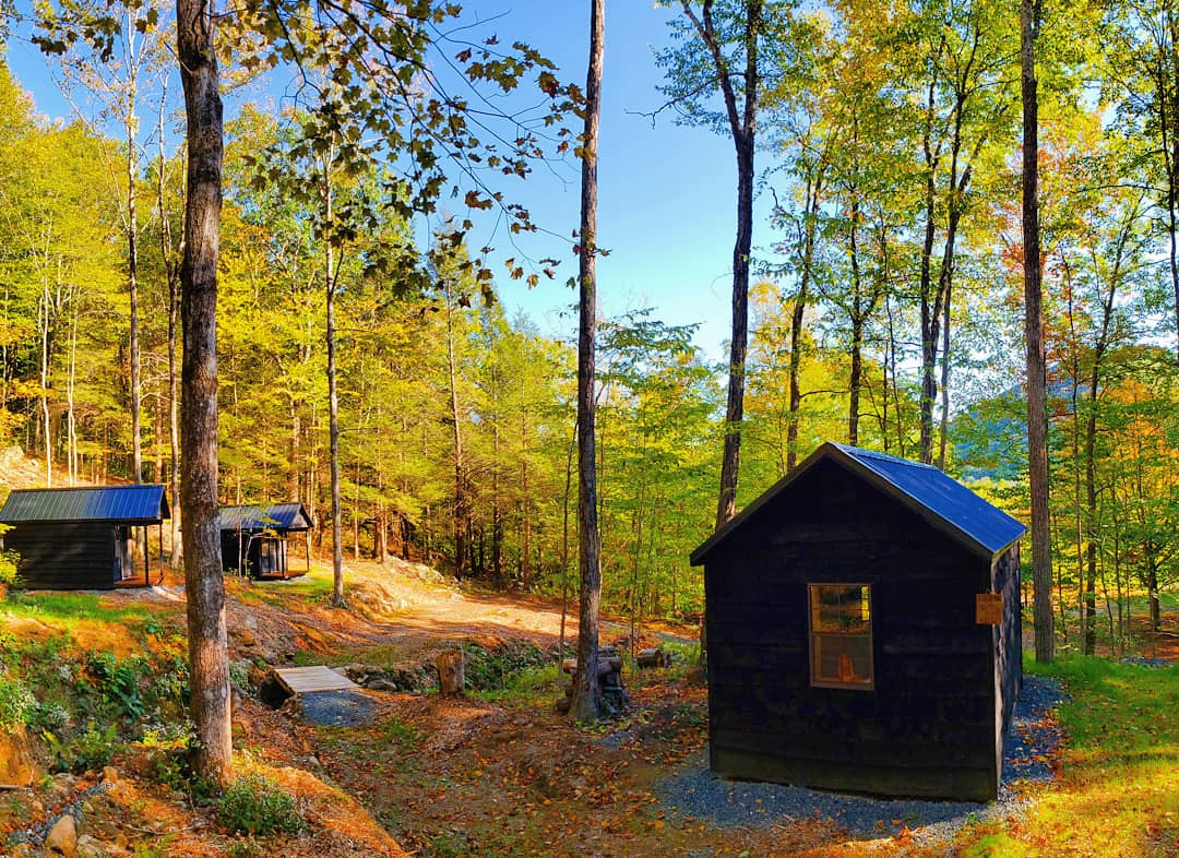 Foolhardy Hill - Charlemont, Massachusetts - glamping.directory