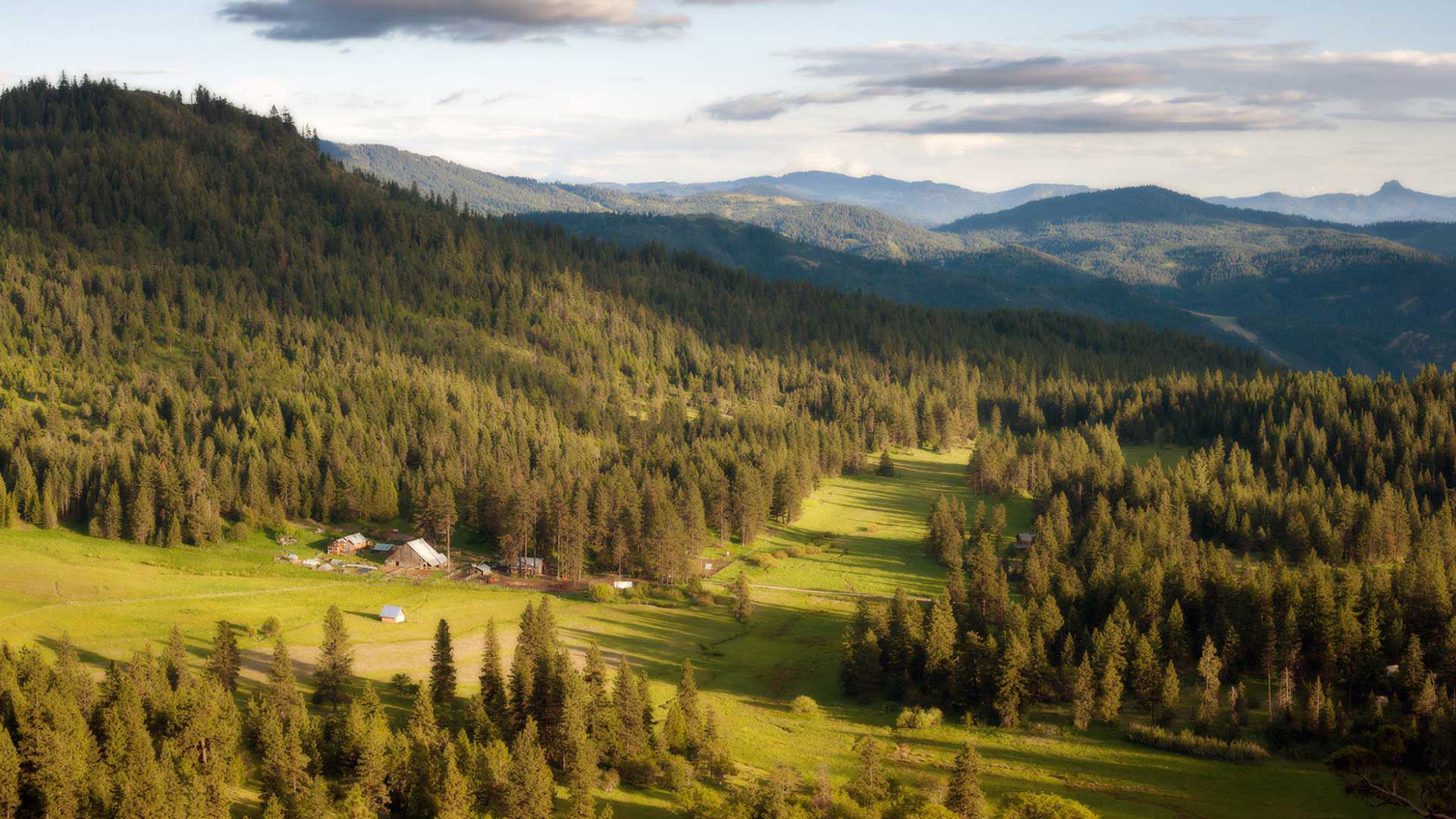 Willow-Witt Ranch - Ashland, Oregon - glamping.directory