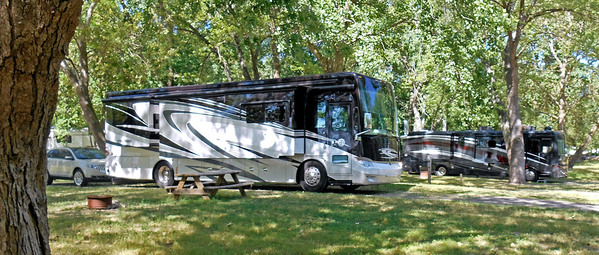 MillPoint RV Park - East Peoria, Illinois - glamping.directory