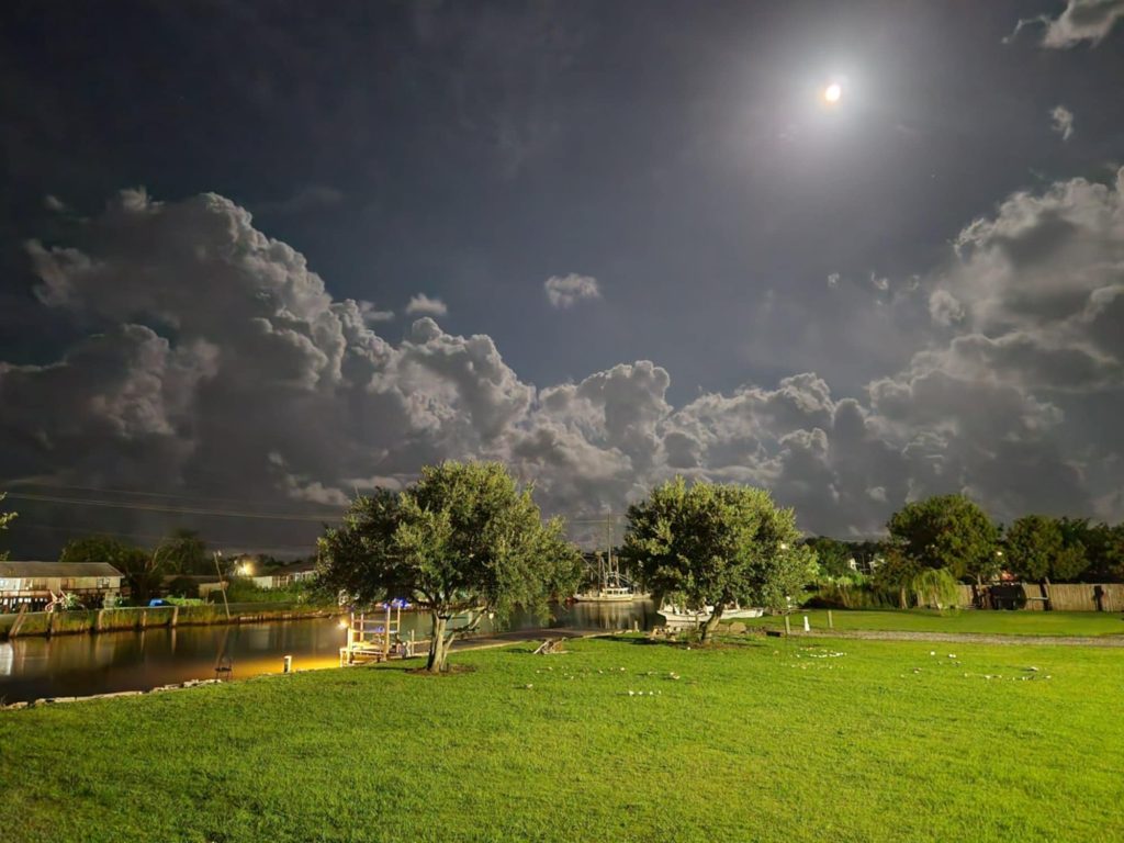 Swampman RV Paradise LLC - Dulac, Louisiana - glamping.directory