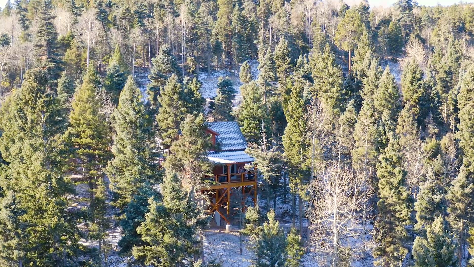 RidgeWalk Lodge & Treehouse - Angel Fire, New Mexico - glamping.directory