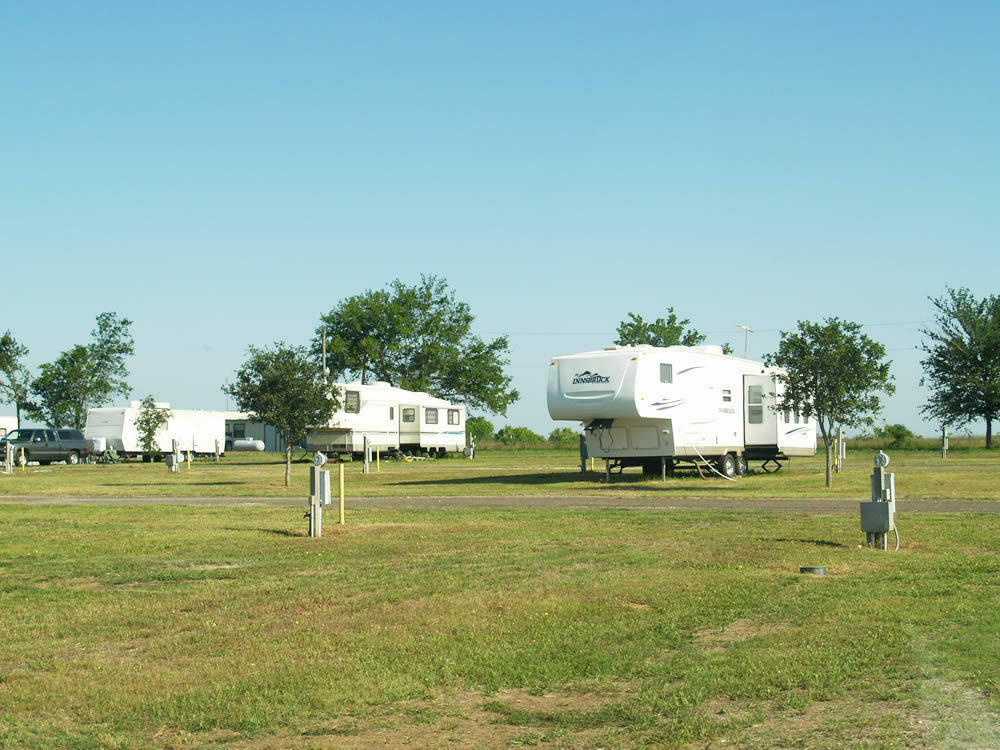 Yellow Rose RV Park - Madisonville, Texas - glamping.directory
