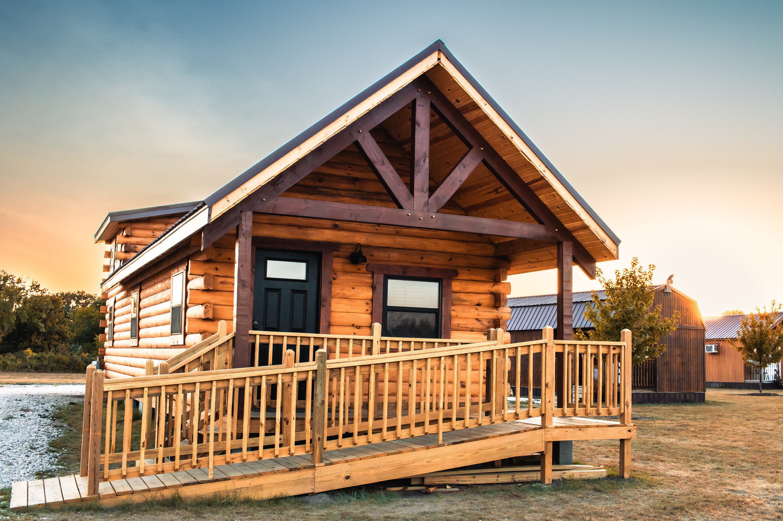 Still Waters Edge Retreat - Yates Center, Kansas - glamping.directory