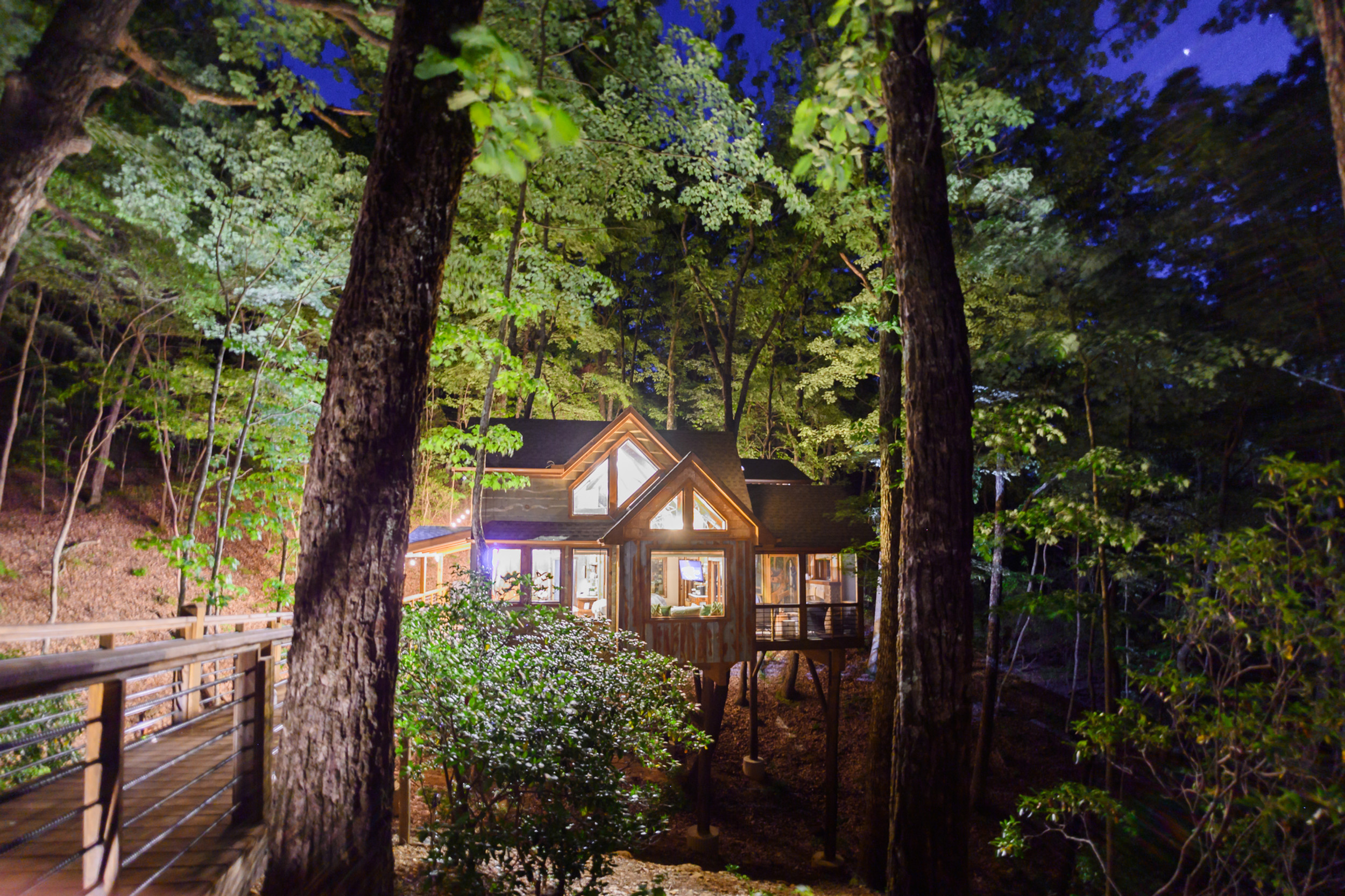 Blue Ridge Treehouse Rentals - Blue Ridge, Georgia - glamping.directory