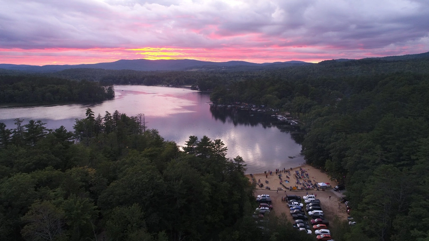 Meredith Woods RV Park - Meredith, New Hampshire - glamping.directory