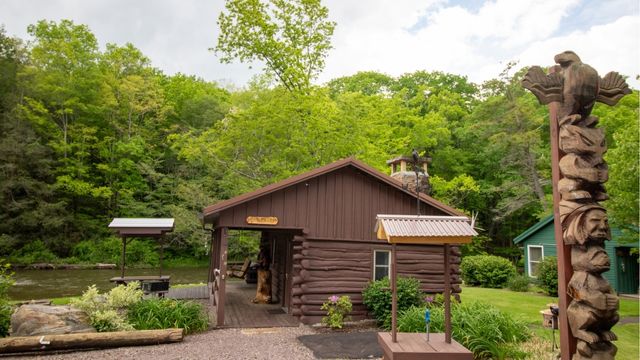 Meshach Browning's Cabins on the River - Grantsville, Maryland - glamping.directory