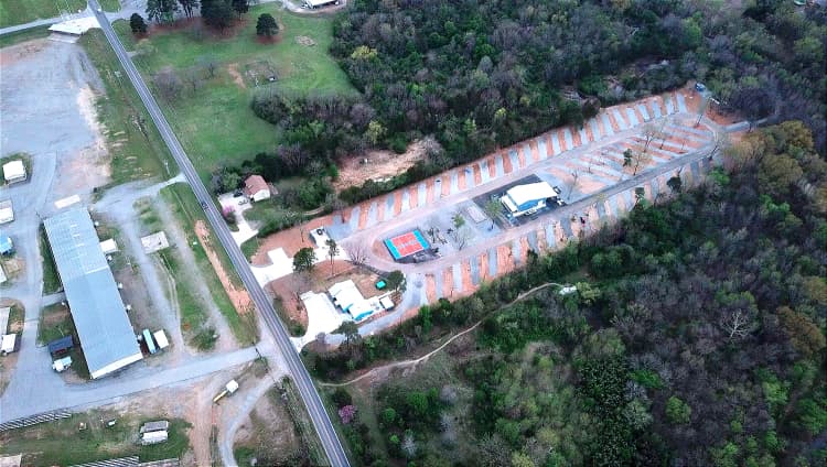 Hutch’s RV Park - Searcy, Arkansas - glamping.directory