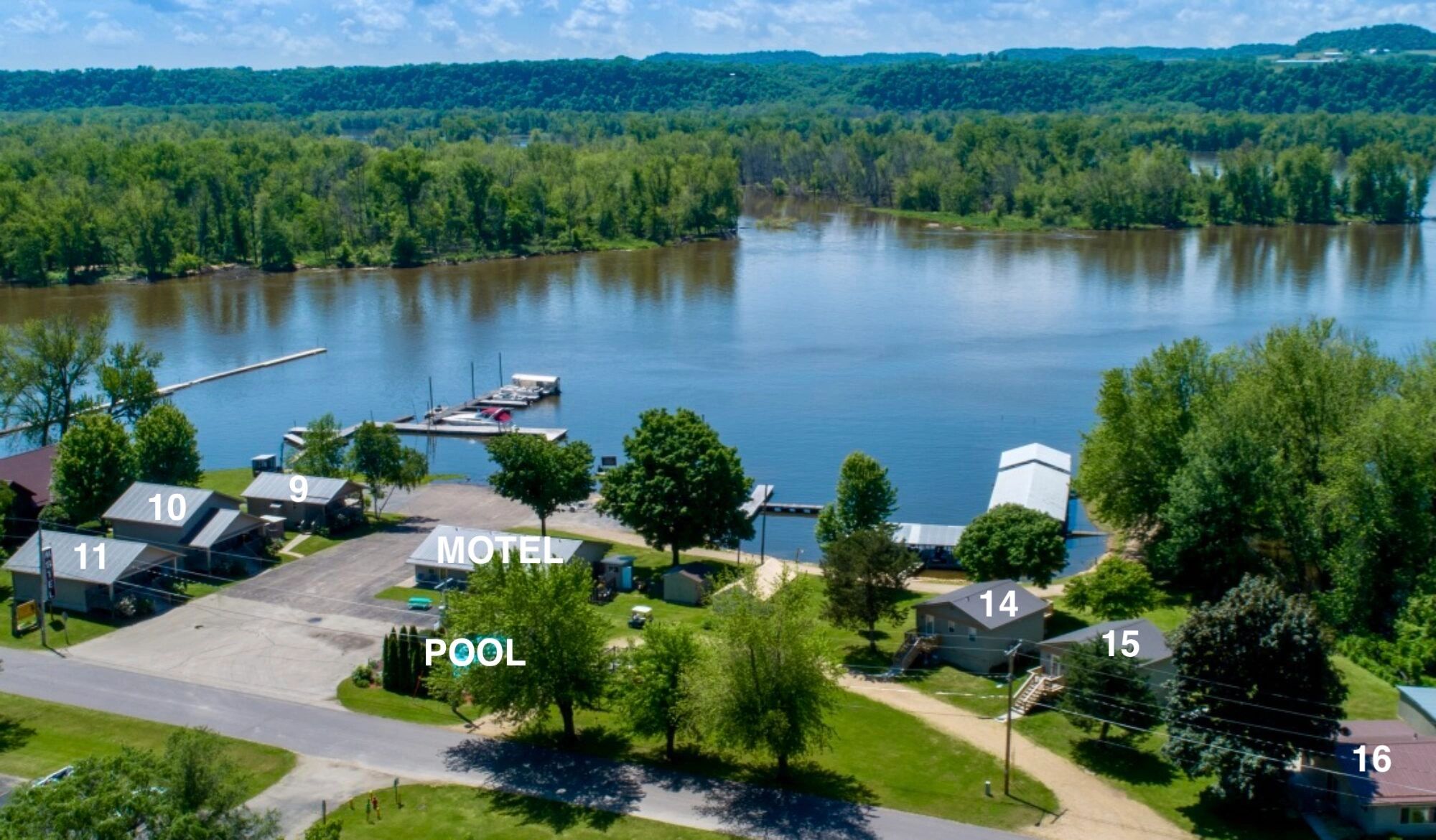 The Eagles Roost Resort and Marina - Cassville, Wisconsin - glamping.directory