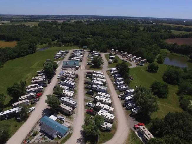 The Great Escape RV Park & Campground - Higginsville, Missouri - glamping.directory