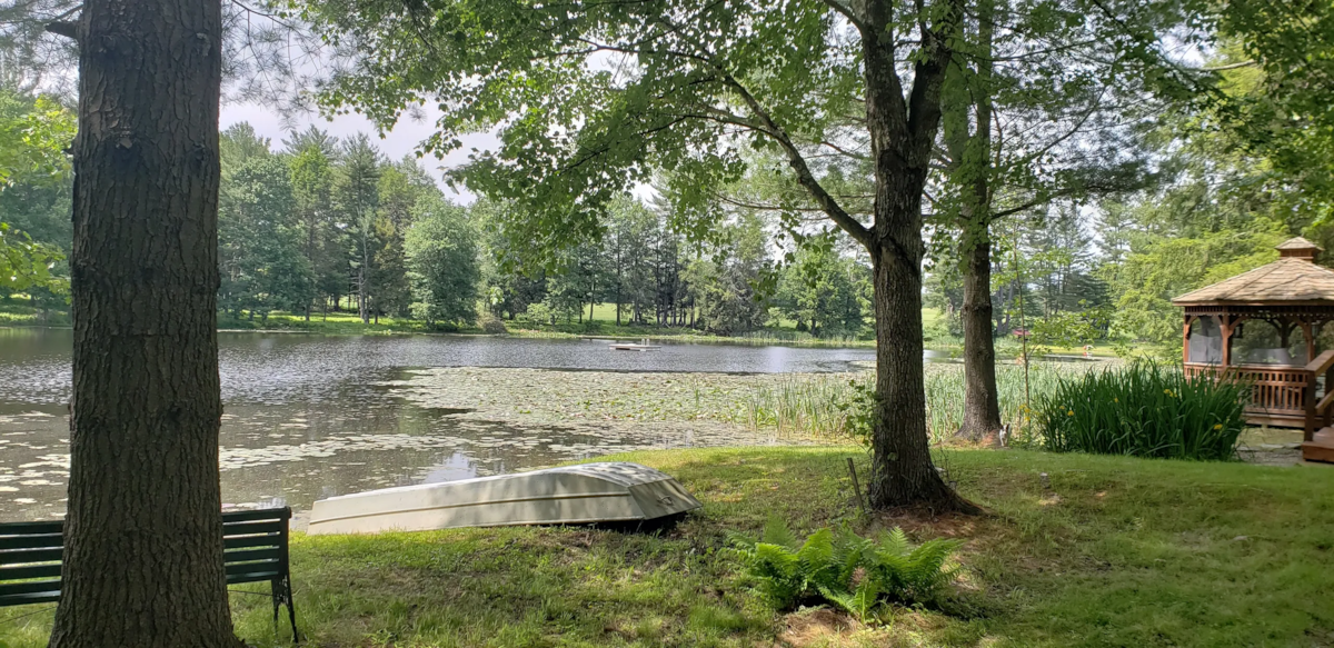 Paper Mill Pines Bed and Breakfast - Shickshinny, Pennsylvania - glamping.directory
