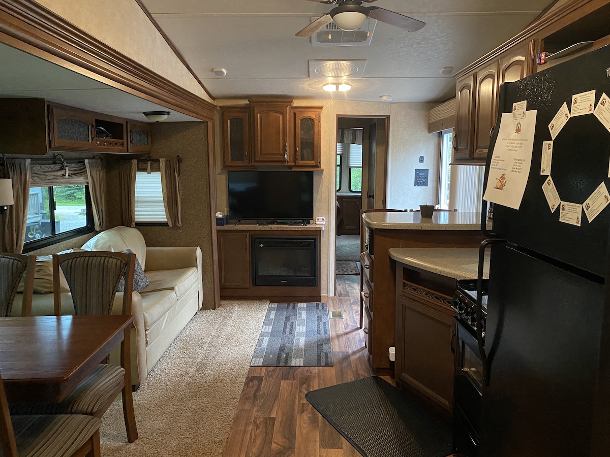 Headquarters RV Park - Crane Lake, Minnesota - glamping.directory