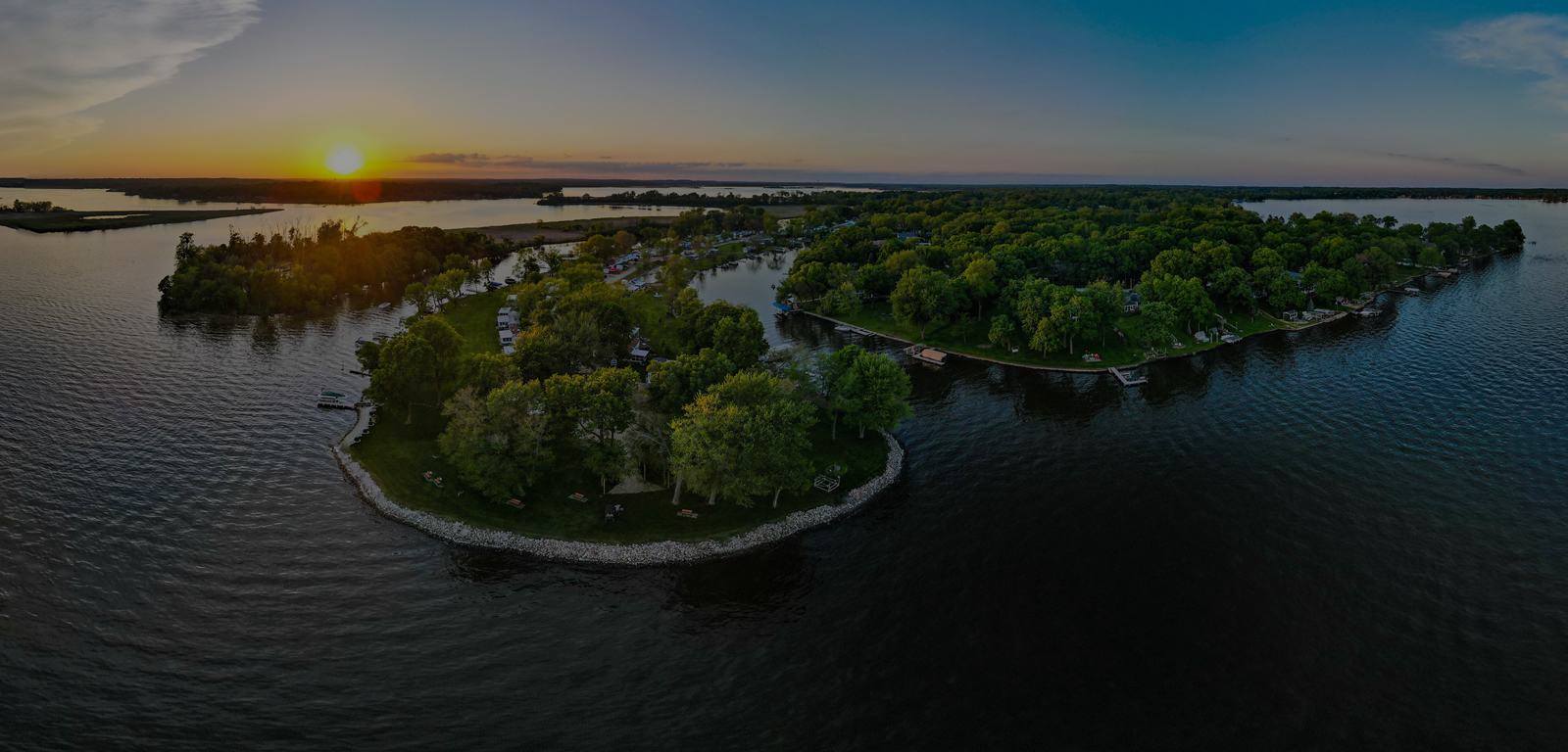 Island On the Chain Inc - Antioch, Illinois - glamping.directory
