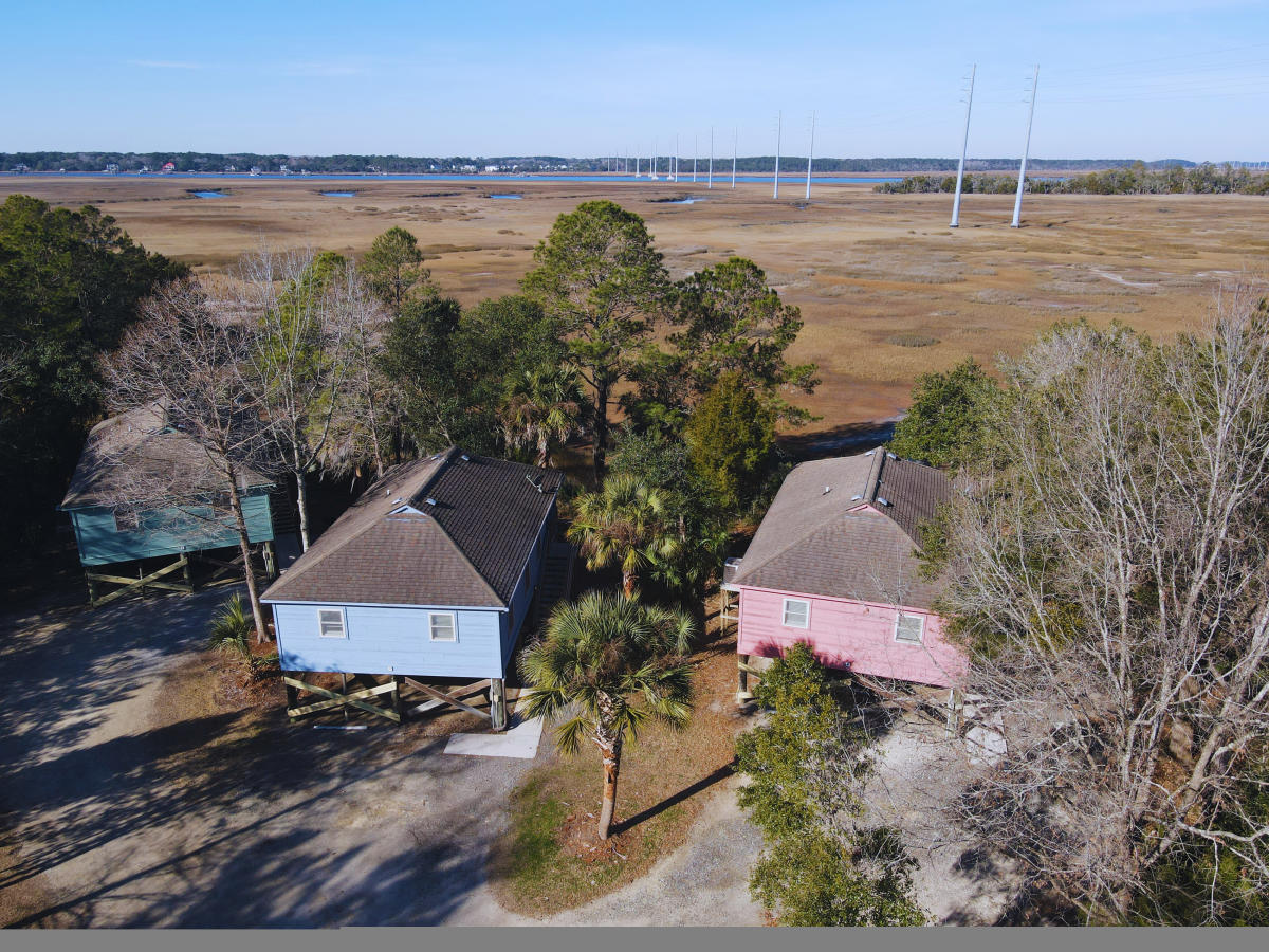 Cottages At James Island County Park - Charleston, South Carolina - glamping.directory