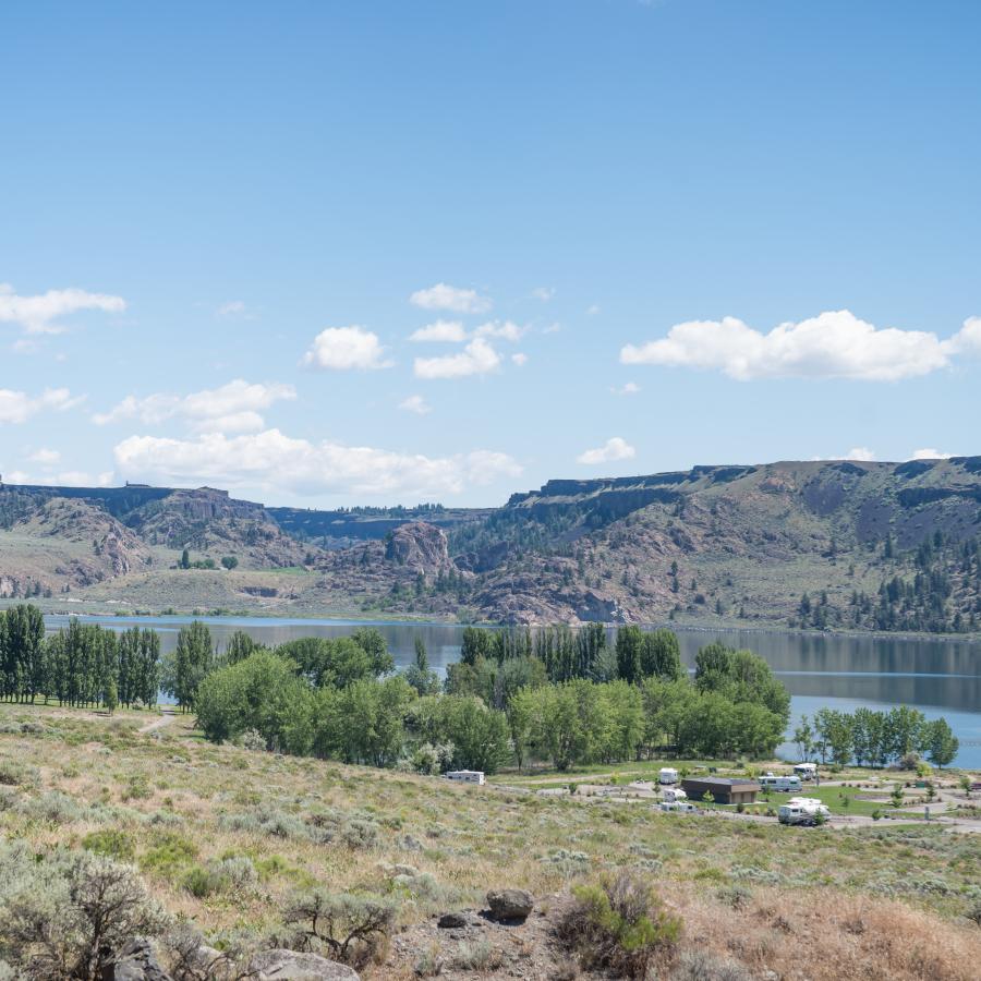 Steamboat Rock State Park - Electric City, Washington - glamping.directory