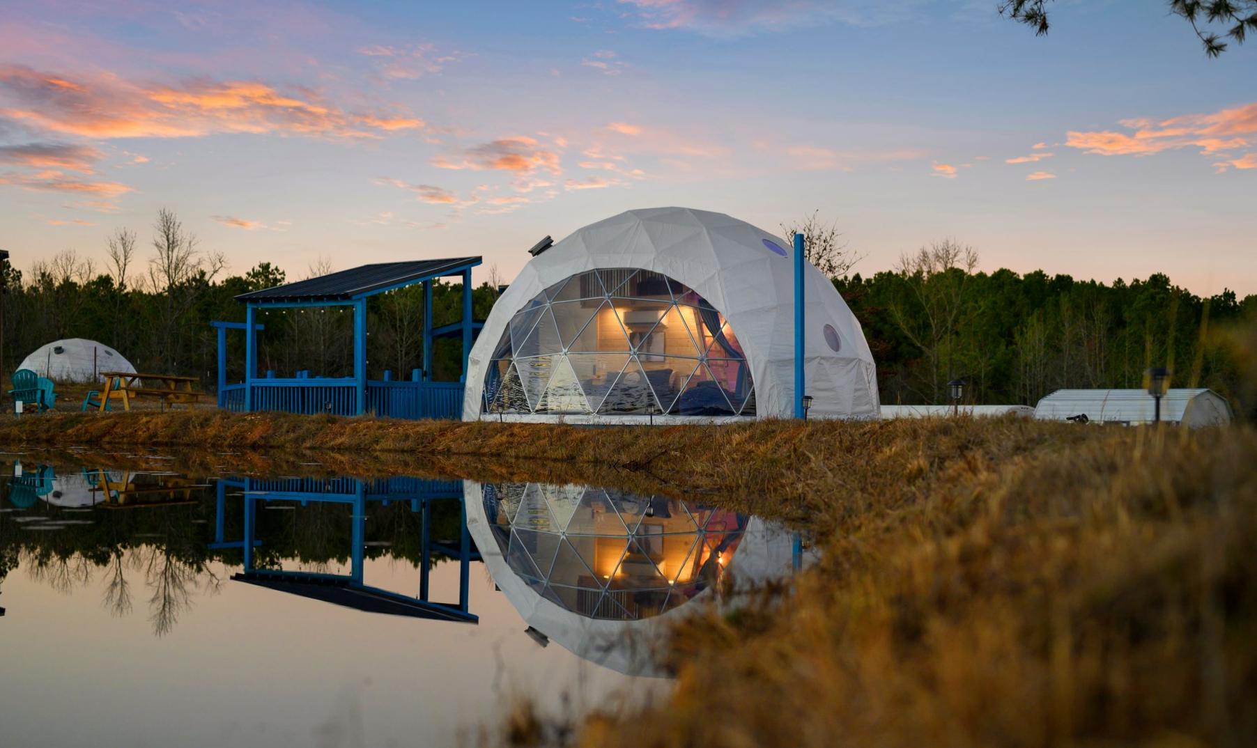 Incredi-Dome w/ Hot Tub on Pond | Broken Bow - US, Oklahoma - glamping.directory