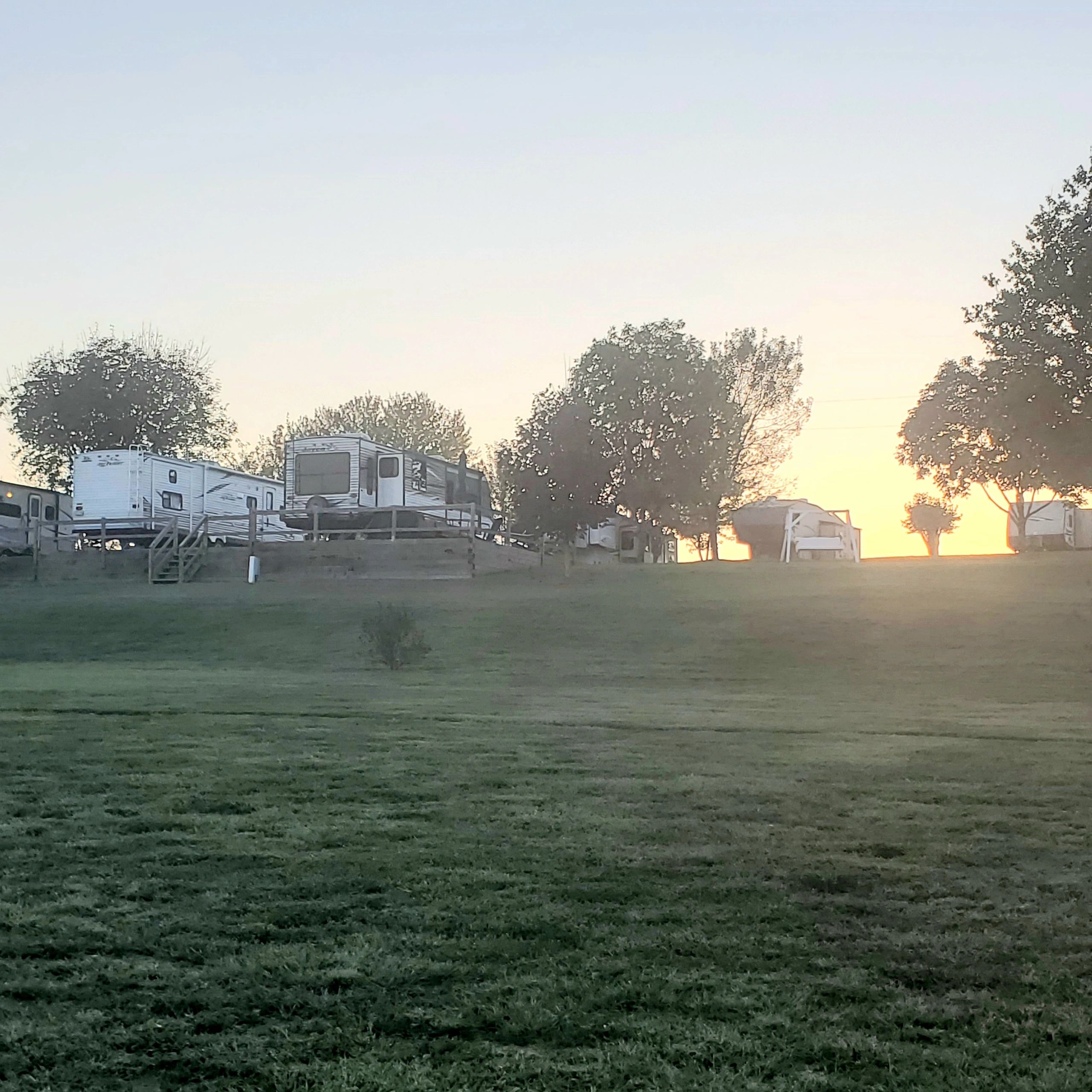 Hill Top RV Park - Quitman, Arkansas - glamping.directory
