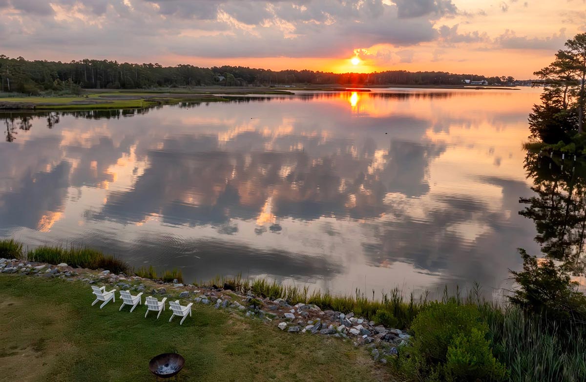Camp Cardinal RV Resort - Hayes, Virginia - glamping.directory