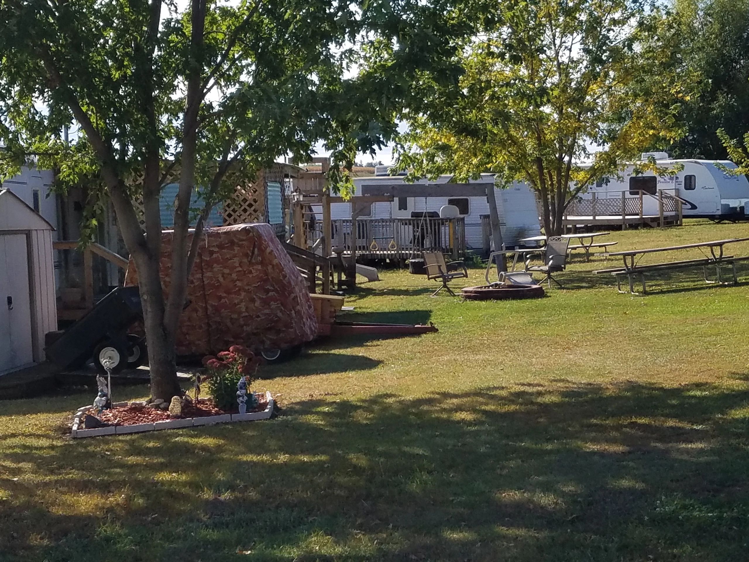 Backyard Campground - Gratiot, Wisconsin - glamping.directory