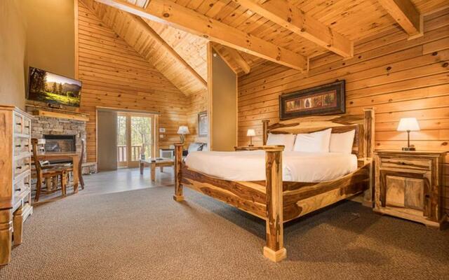 The Lodges at Sunset Village - McHenry, Maryland - glamping.directory
