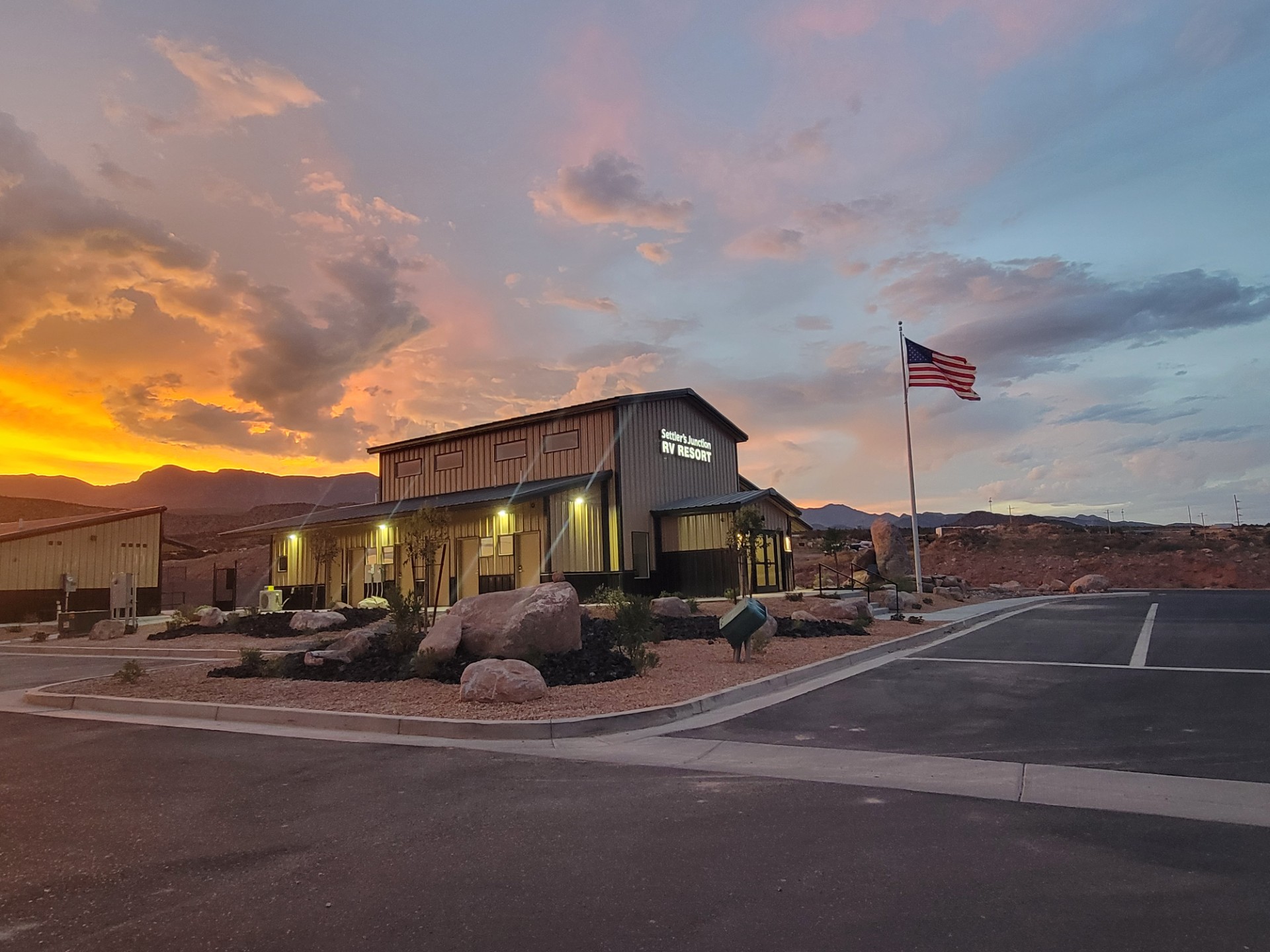 Settler's Junction RV Park - Toquerville, Utah - glamping.directory