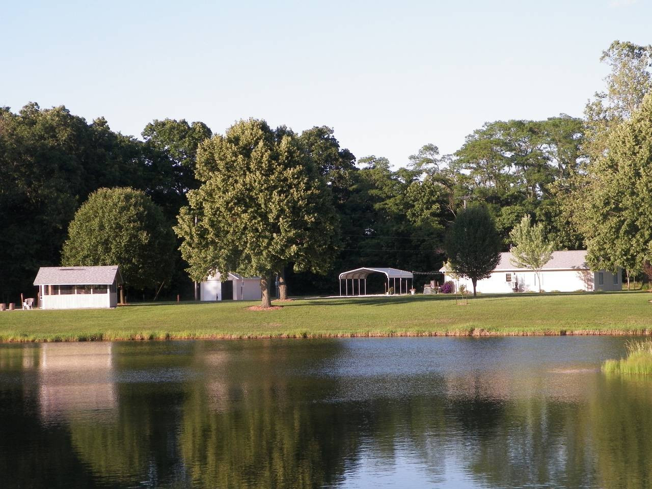 The Campground House VENUE & Timberline Ridge - Carlinville, Illinois - glamping.directory