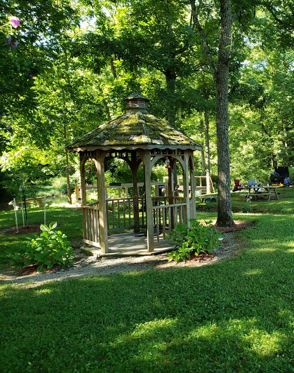 Hones Pointe Campground and park - Pendleton, Kentucky - glamping.directory