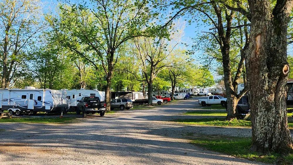 Owl's Roost Campground, Goodlettsville TN - Goodlettsville, Tennessee - glamping.directory
