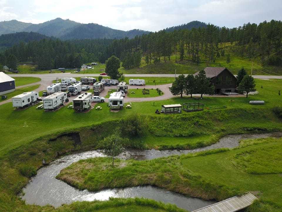 Creekside Mountain Resort - Hill City, South Dakota - glamping.directory