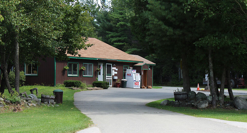 Paul Bunyan Campground - Bangor, Maine - glamping.directory