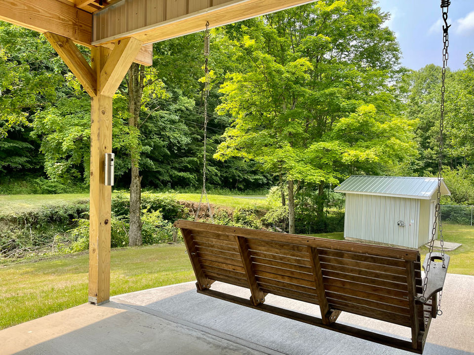 Canebrake River Cabins/Vickers Rental - Gilbert, West Virginia - glamping.directory
