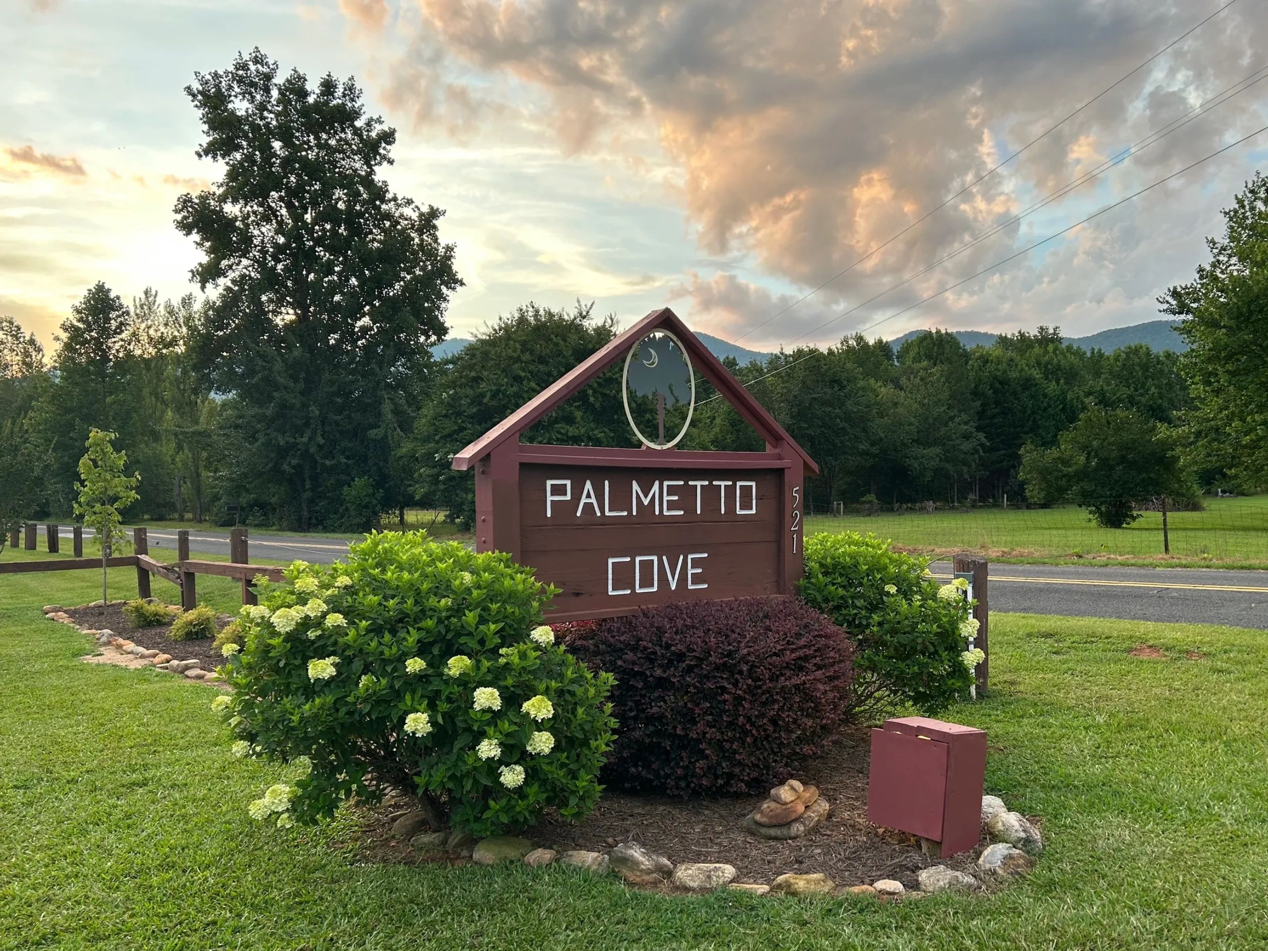 Palmetto Cove Inc RV Park - Cleveland, South Carolina - glamping.directory