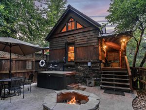 Buffalo Outdoor Center - Ponca, Arkansas - glamping.directory