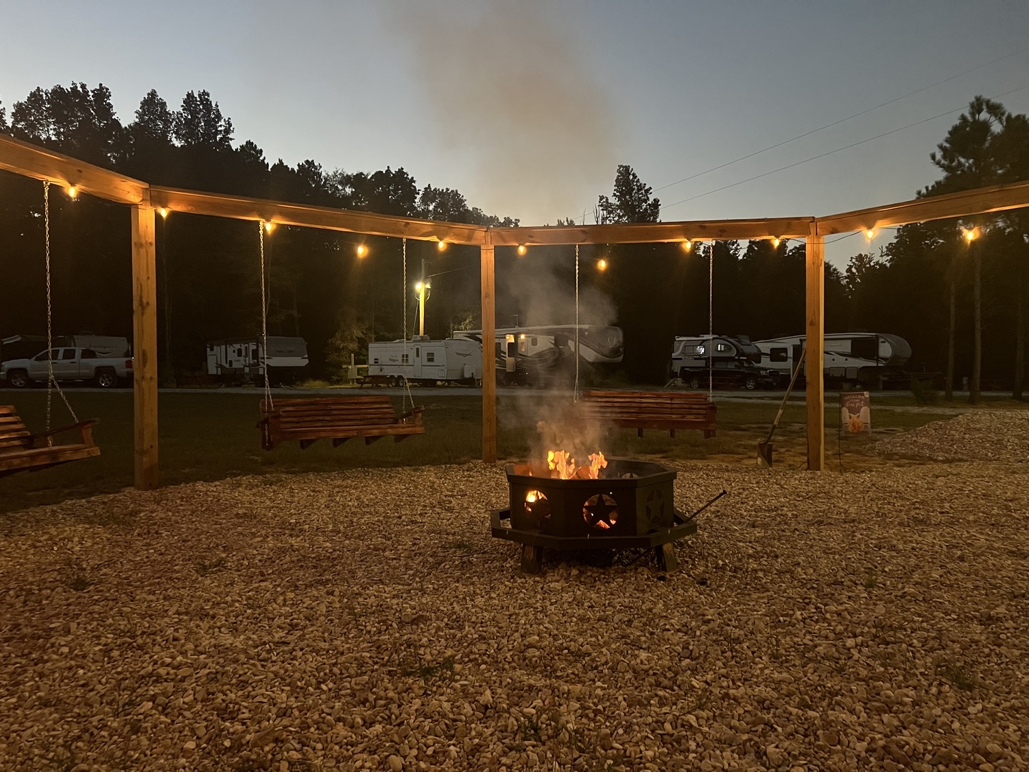 Lakelife RV Park - Saltillo, Mississippi - glamping.directory