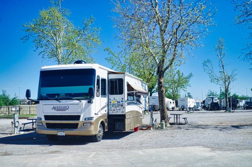 Rockwell RV Resort - Oklahoma City, Oklahoma - glamping.directory
